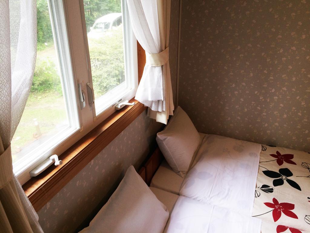 Family Pension Crayon Fudžikawagučiko Exteriér fotografie